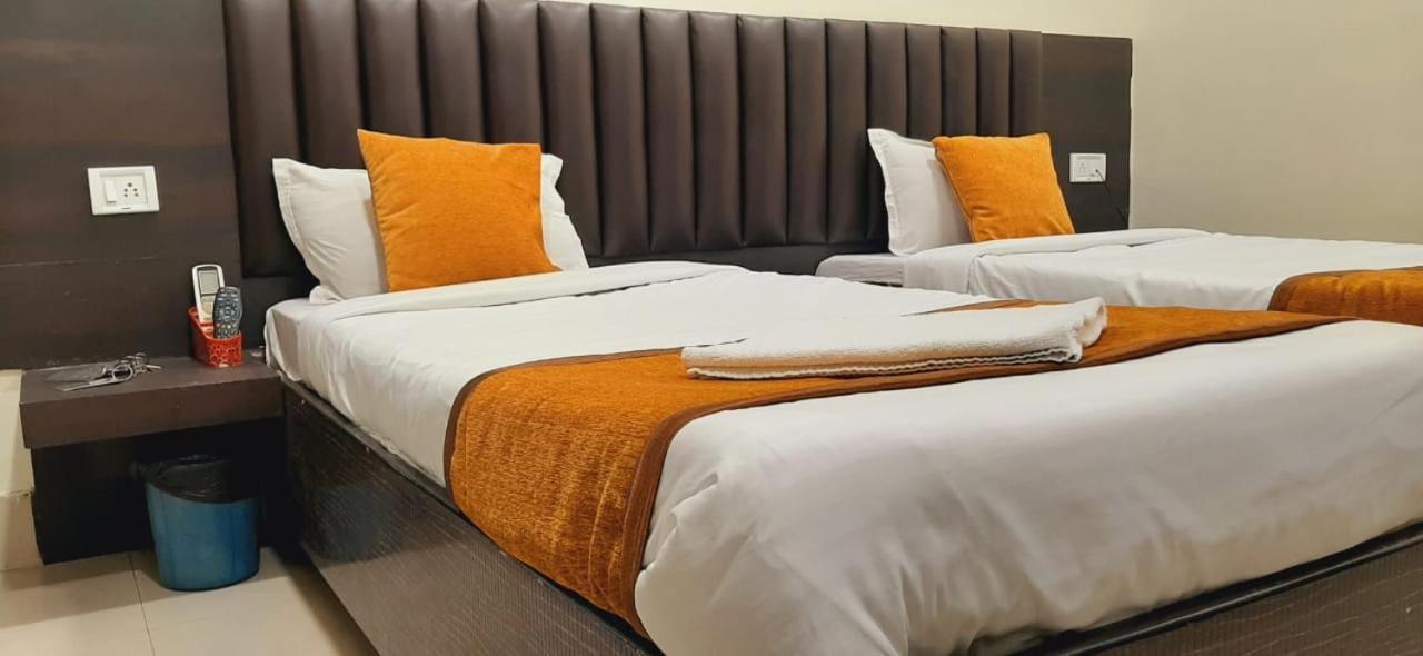 Hotel The Avenue Gamharia Luaran gambar