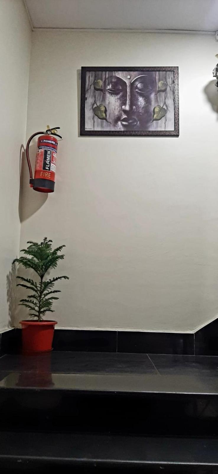 Hotel The Avenue Gamharia Luaran gambar